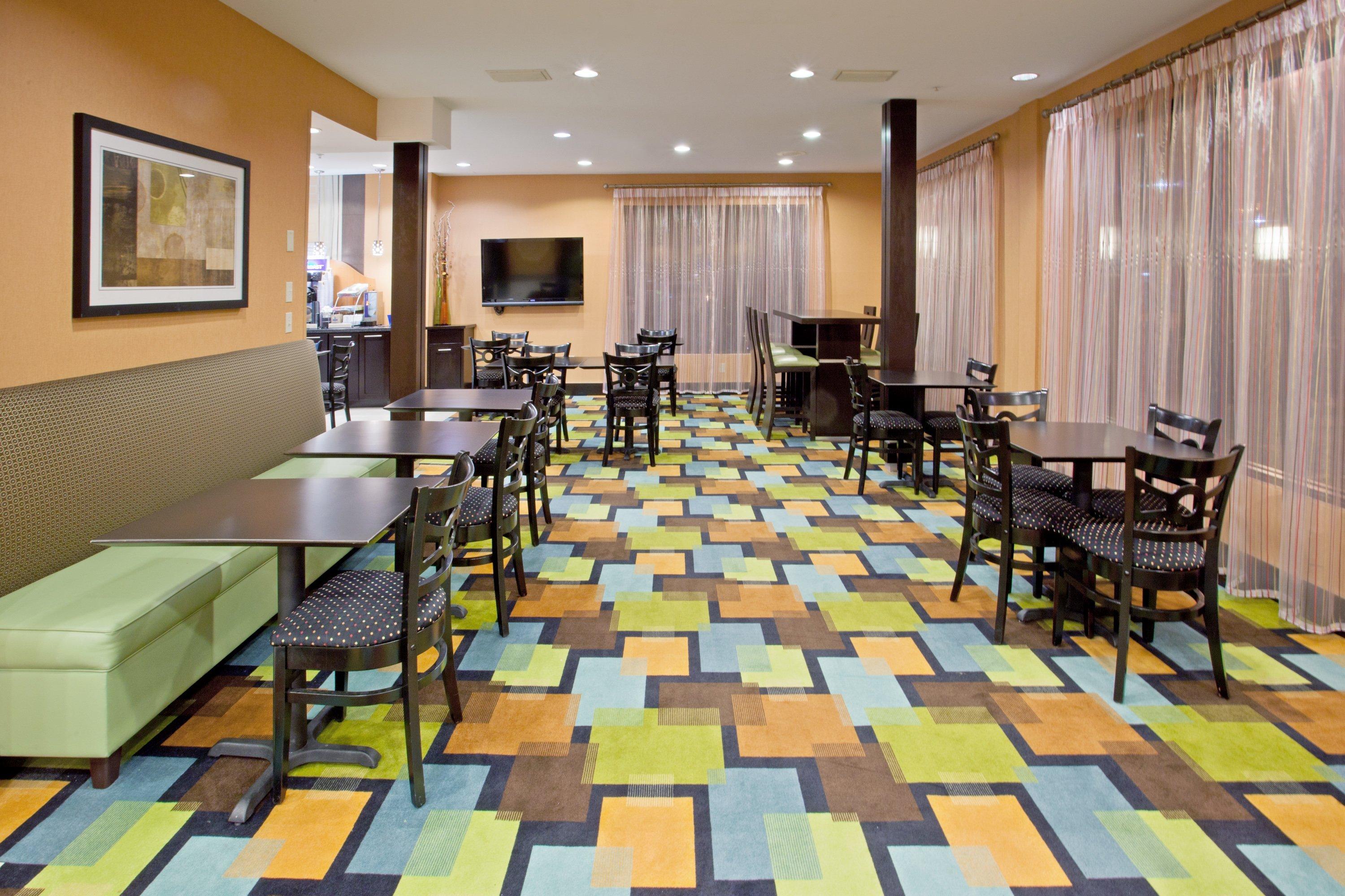 Holiday Inn Express Arlington Interstate 20 Parks Mall By Ihg Exterior foto