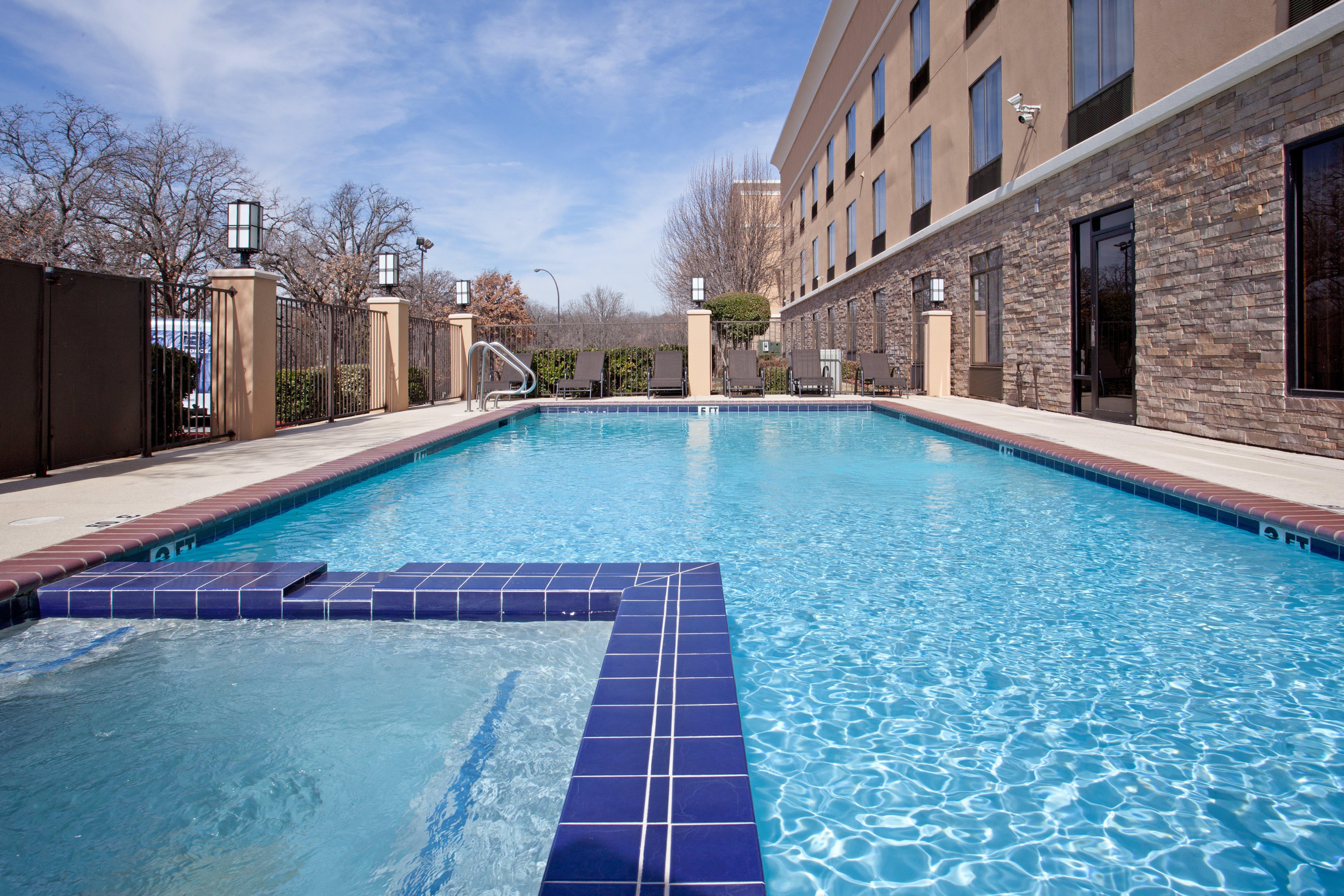Holiday Inn Express Arlington Interstate 20 Parks Mall By Ihg Exterior foto
