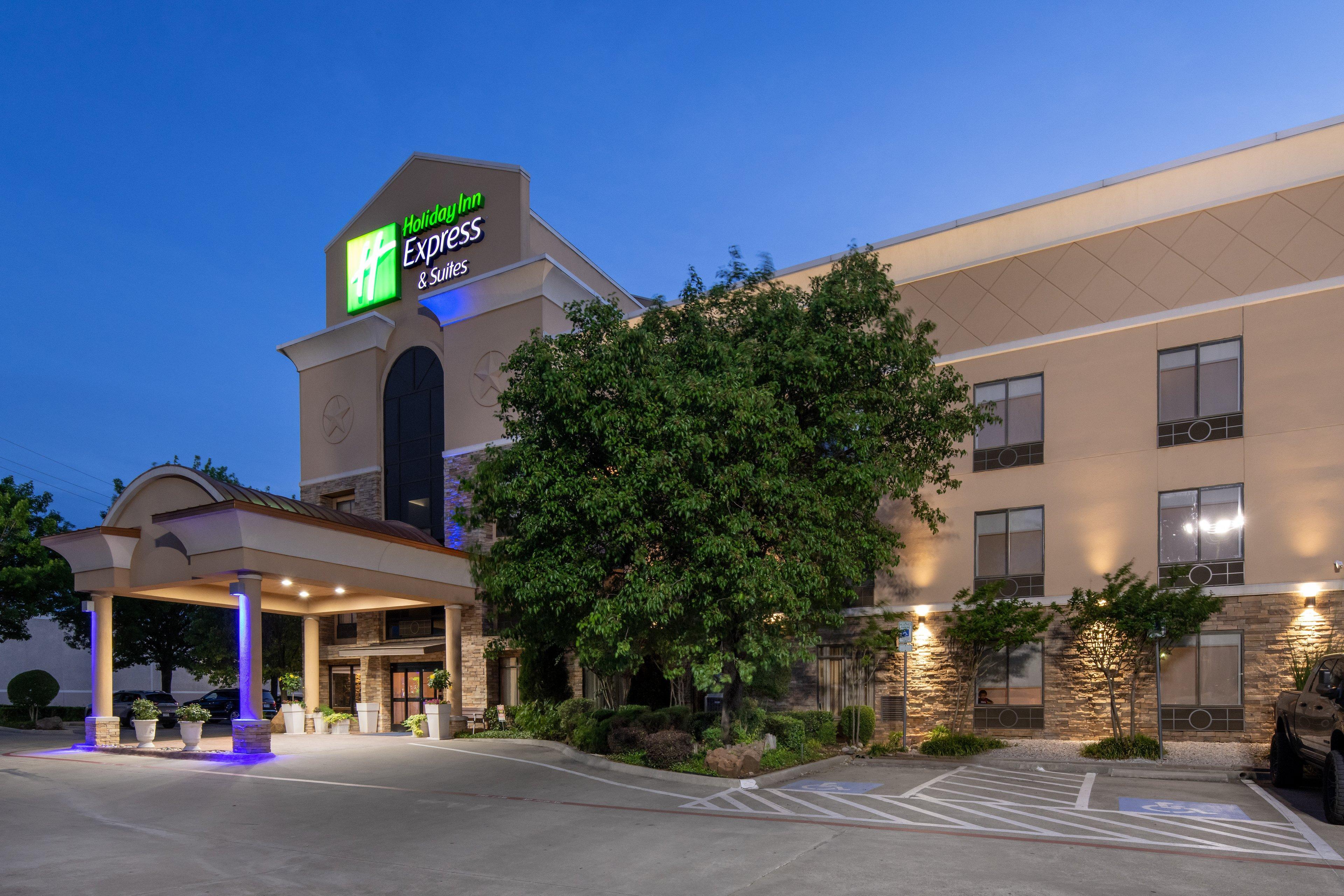 Holiday Inn Express Arlington Interstate 20 Parks Mall By Ihg Exterior foto