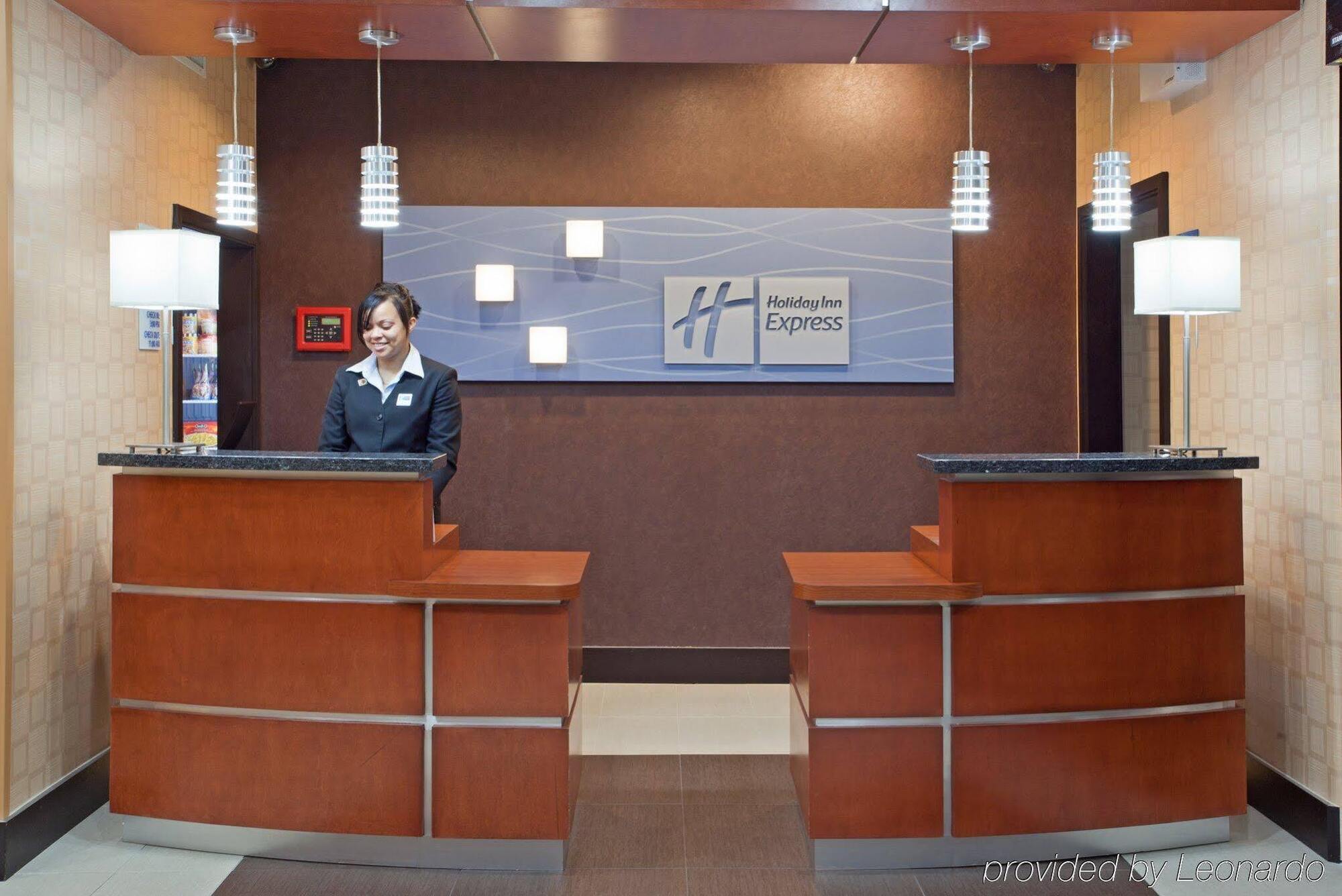 Holiday Inn Express Arlington Interstate 20 Parks Mall By Ihg Exterior foto